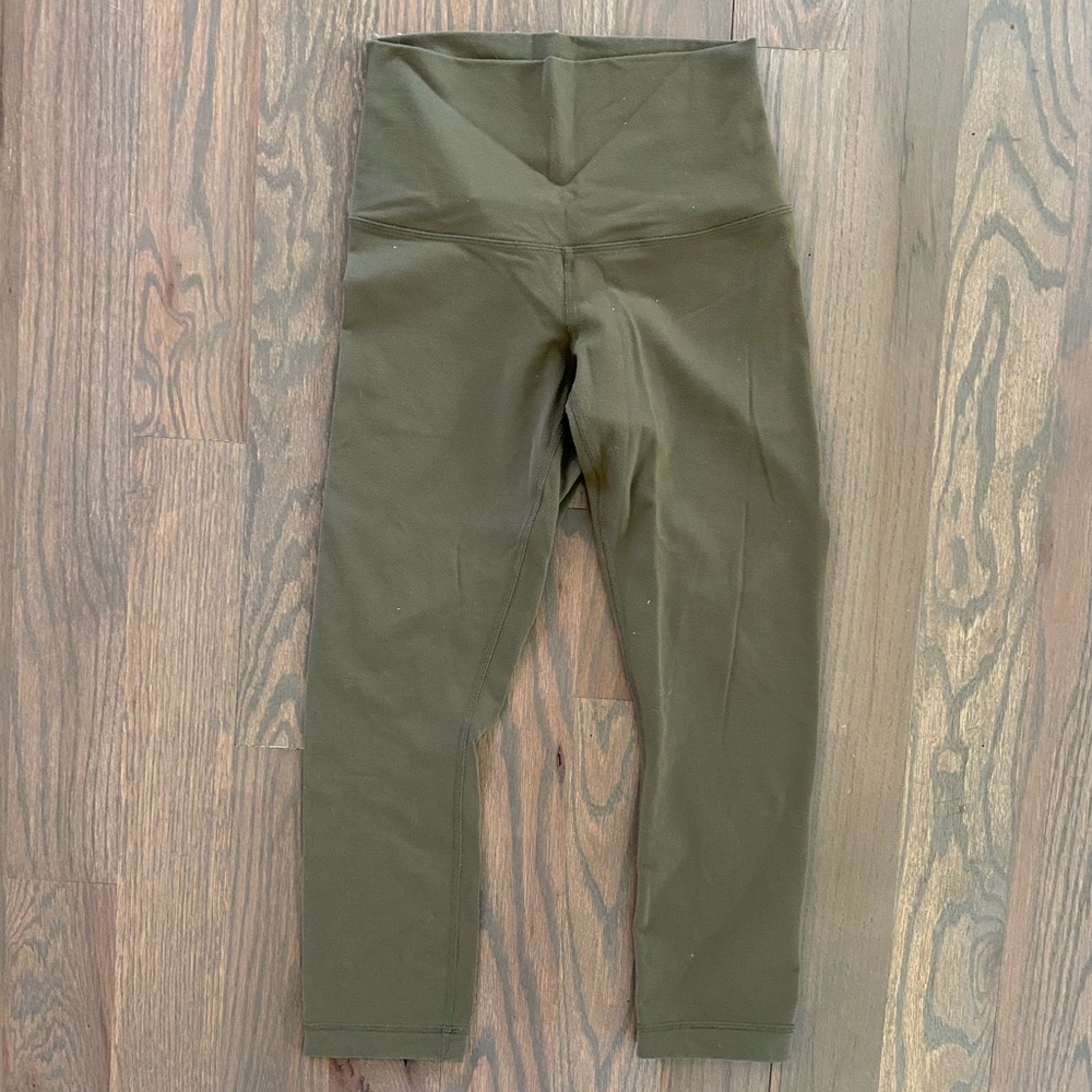 Lululemon Wunder Under Crop